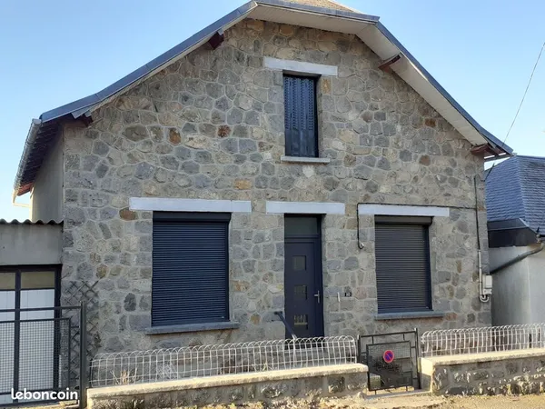 Maison à louer - Ussel (19) 