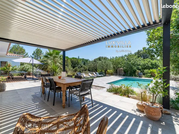 Propriété 12 pièces 290 m² 