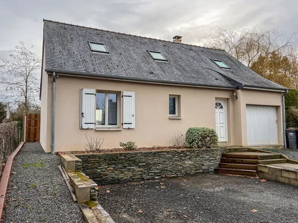 Maison à vendre à Brissac Loire Aubance - 4 pièces avec piscine 