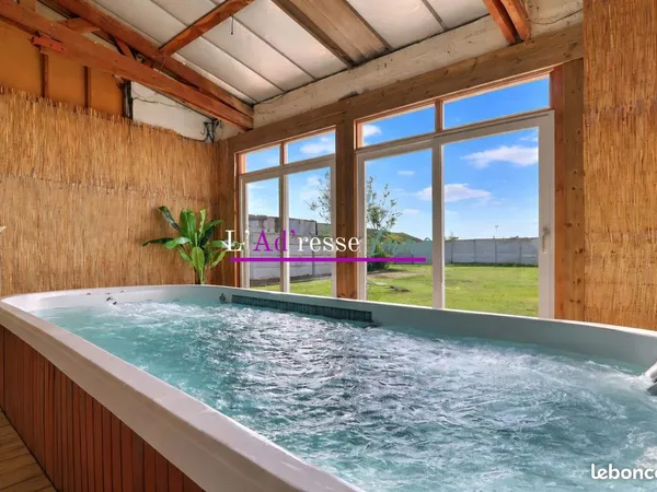 Maison 10 pièces 221 m² 
