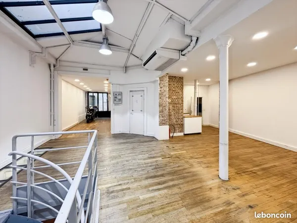 Bureaux 135 m² 