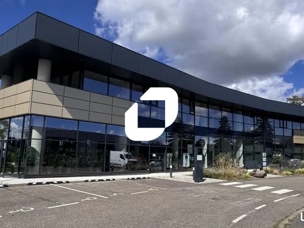 Bureaux 136 m² 