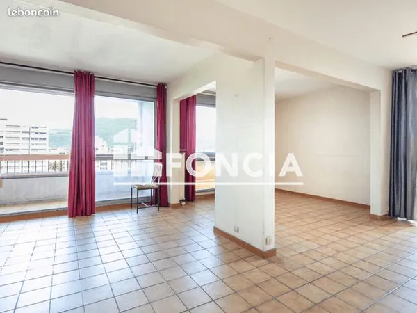 Appartement 6 pièces 101 m² 