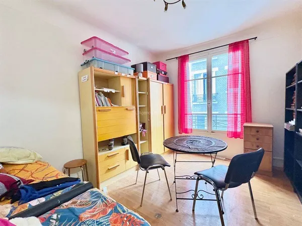 Studio 1 pièce 23 m² 