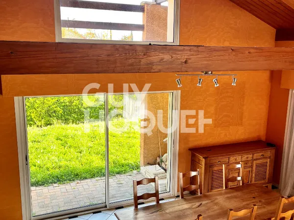 Maison d'architecte à THIL avec beaux volumes (environ 185 m²) 