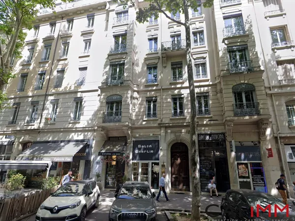 LYON 6- MURS COMMERCIAUX-41m² 