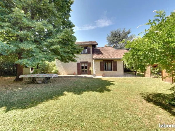 Maison 6 pièces 147 m² 