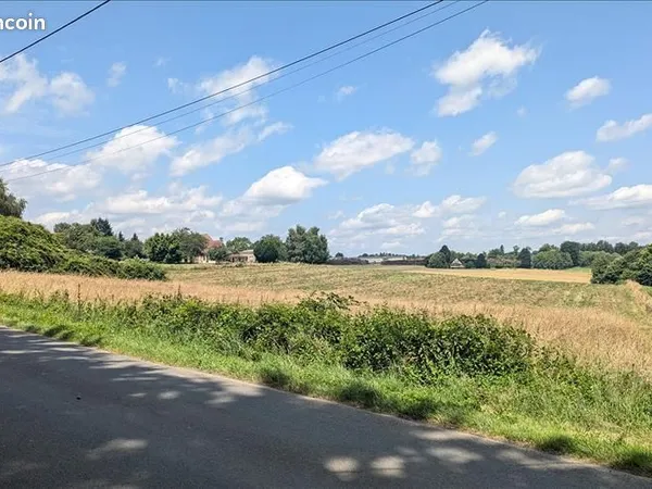 Terrain 1 980 m² Dussac 