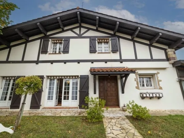 Maison de 6 pièces principales 