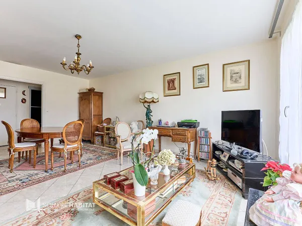 Appartement 3 pièces 84 m² 