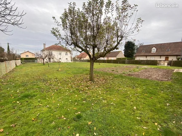 Terrain constructible - viabilisé - 638m² 