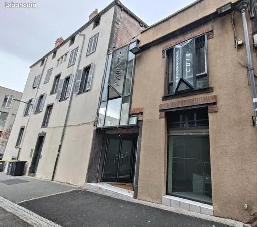 Local commercial 236 m² 