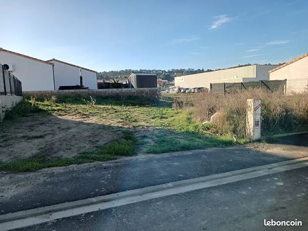 Terrain 399 m² LAVALETTE 