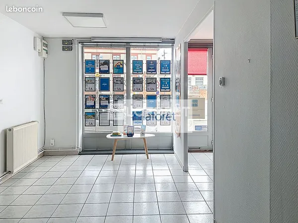 Local commercial 45 m² MONTECH 