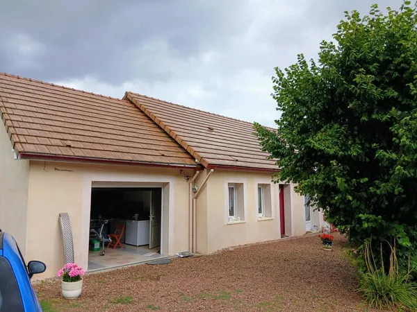 Pavillon de plein pied 90m2 sur parcelle de 6468 m2 