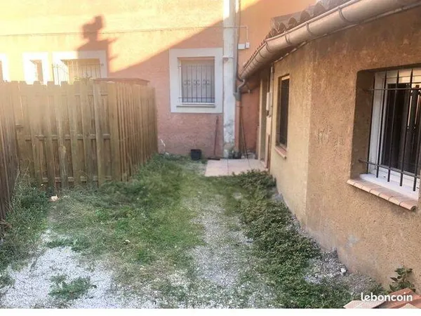 Studio 1 pièce 20 m² 
