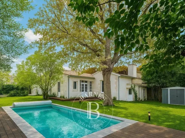Maison de luxe 5 pièces 118 m² 