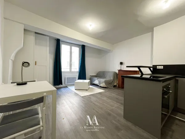 ANGERS HYPER-CENTRE - Studio meublé 24m2 
