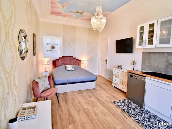 Studio de standing Riviera Palace, vue mer 