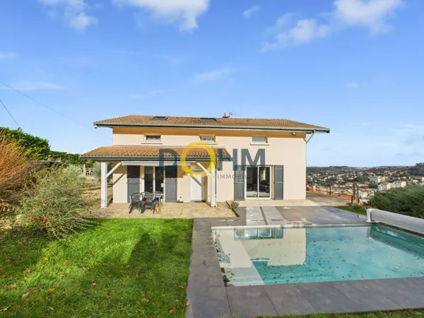 Maison 5 pièces 140 m² 