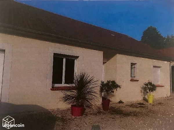 Maison plain pied avec jardin 