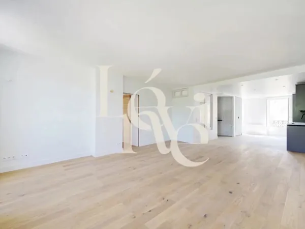 Appartement - 4 pièces - 100m²- EMILE ZOLA 