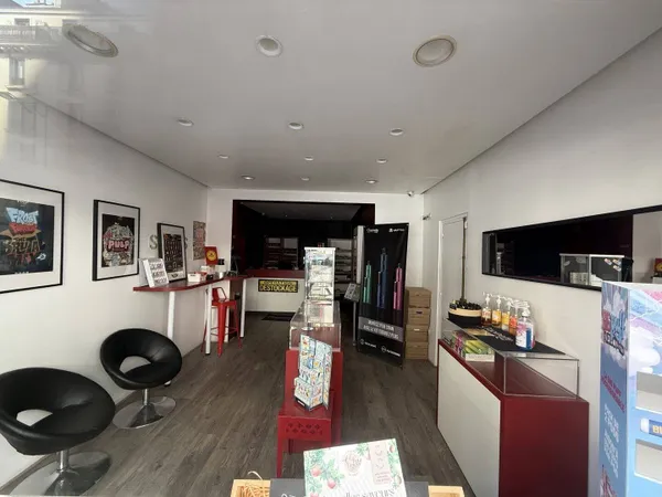 Boutique 2 pièces 30 m² 