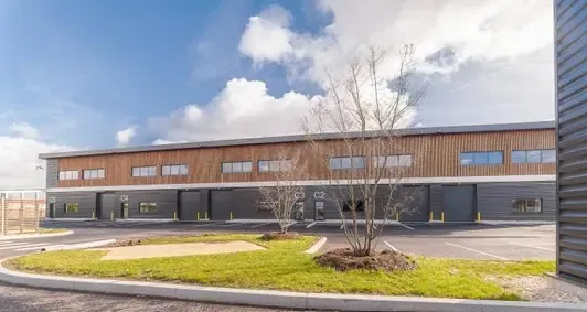 Local d'activités/bureaux à louer à Cormeilles-en-Parisis - 305 m² 