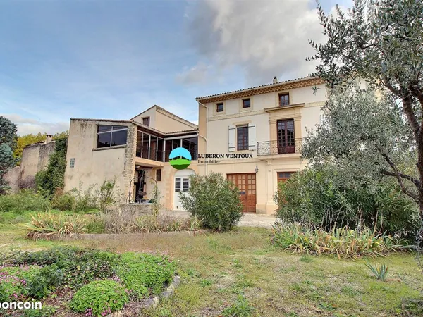 Maison 9 pièces 220 m² 