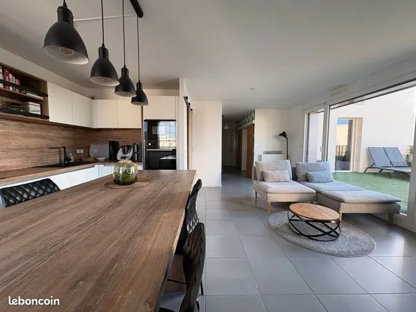 Duplex 5 pièces 118 m² 
