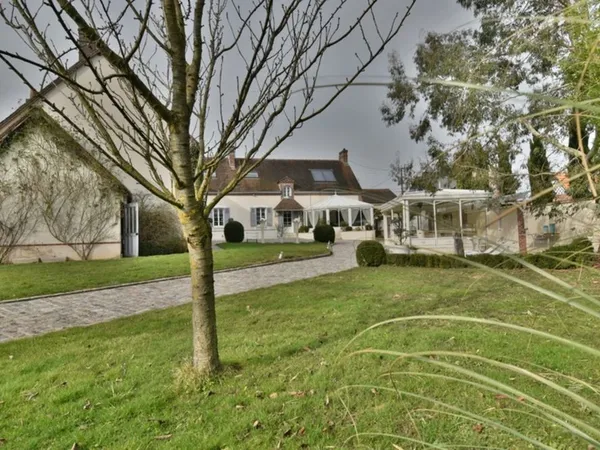 Maison demeure à vendre 8 pièces SAINT PREST (28) 