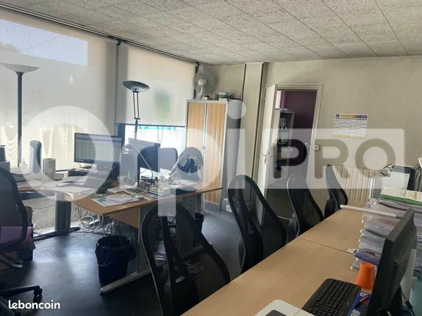 Bureau 387 m² 