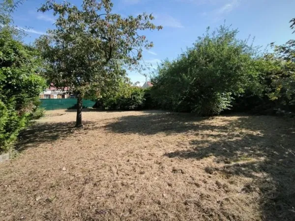 Terrain 1630 m² 