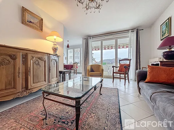 Appartement 4 pièces 81 m² 