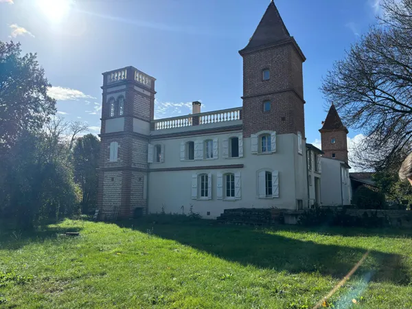 Appartement 6 pièces 223 m² 