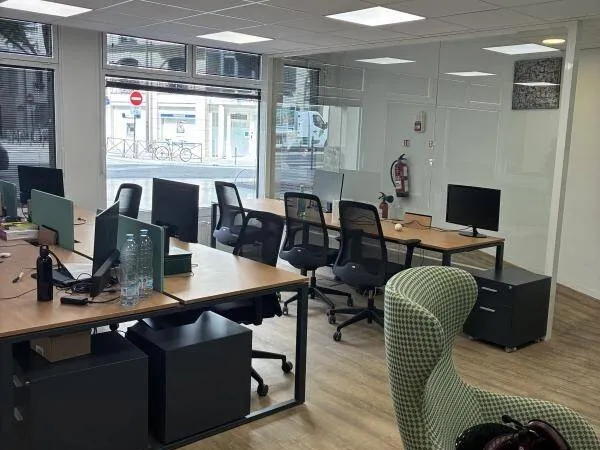 Bureaux 195 m² 