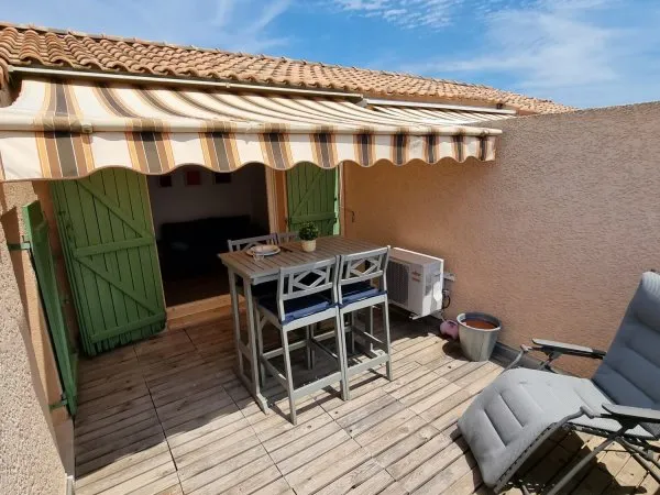 T2 vue mer terrasse et parking