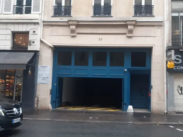 un box au 3 eme sous sol 