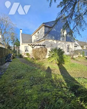 Maison 7 pièces 298 m² 
