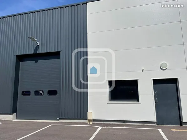 Local commercial 205 m² 