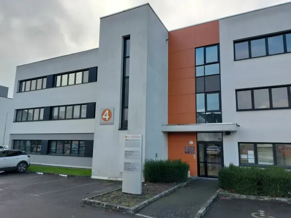 PLATEAU DE BUREAU 344M² SAINT GRGOIRE 