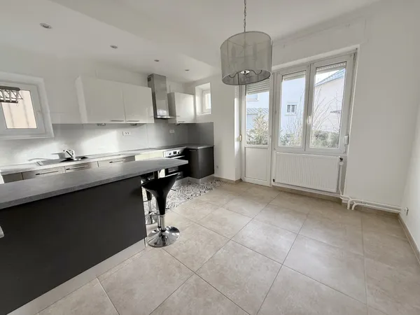 THIONVILLE PROXIMITE CENTRE - Appartement F3 avec balcon cav 