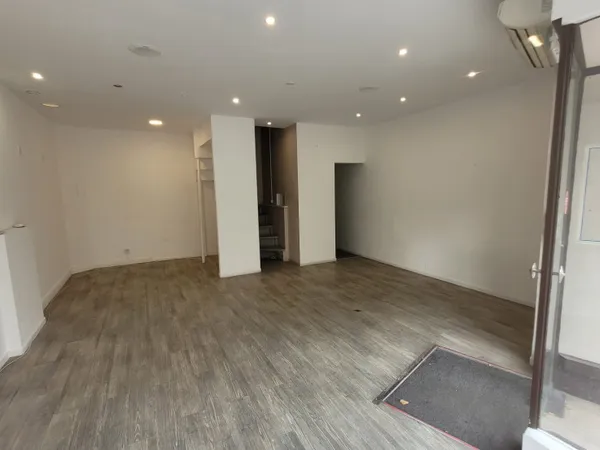 Local commercial 64 m² 