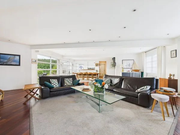 Maison de luxe 6 pièces 256 m² 