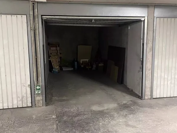 Parking 13 m² 