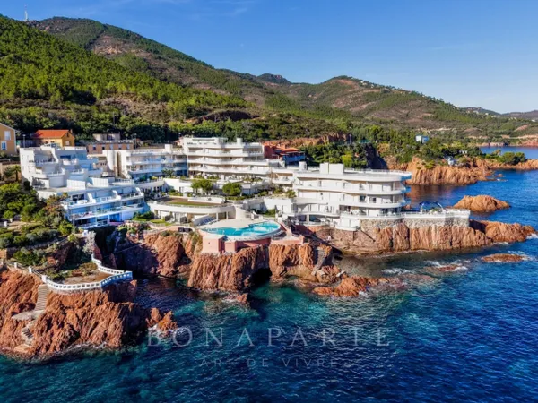 VUE MER PANORAMIQUE : Duplex d'exception de 60 m² pieds dans l'e 