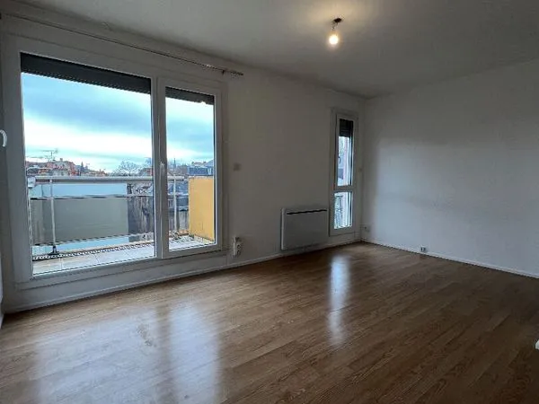 Studio 1 pièce 35 m² 