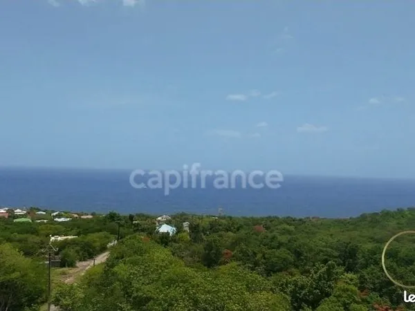Terrain 2 072 m² Bouillante 
