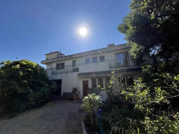 Rare à Nice - Maison familiale au sein d'un quartier prisé 