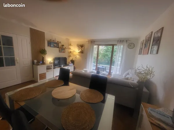 Appartement 2 pièces avec balcon - Résidence de standing - Ville-d'Avray 